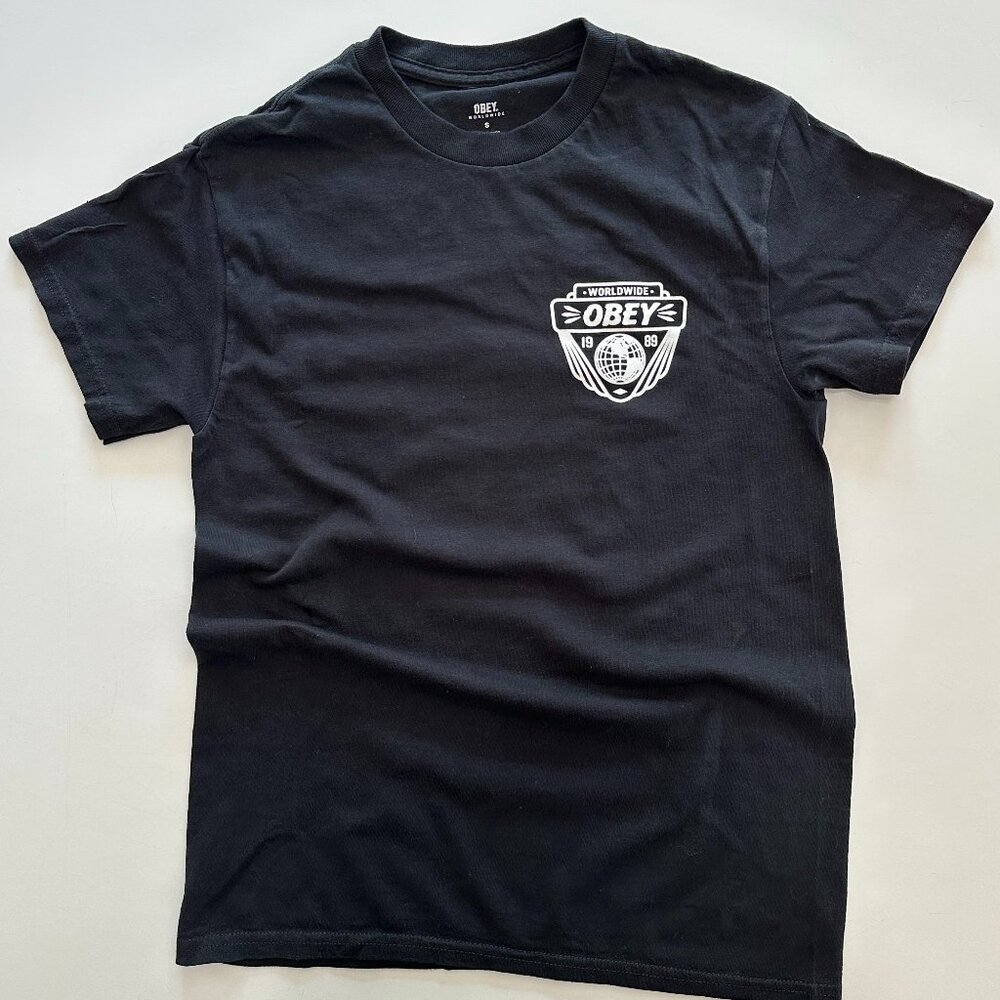 Obey Black and White Vintage Graphic T-shirt Small Streetwear Skate